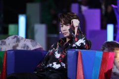 王嘉爾《這就是原創》化身靈魂畫手 舞臺表